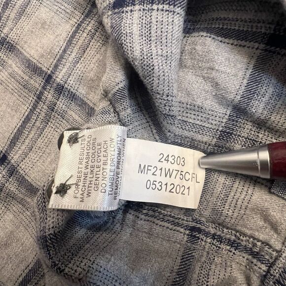Peter Millar Flannel Shirt Men XL Gray Plaid Casual Lightweight Soft Breathable - Picture 9 of 10